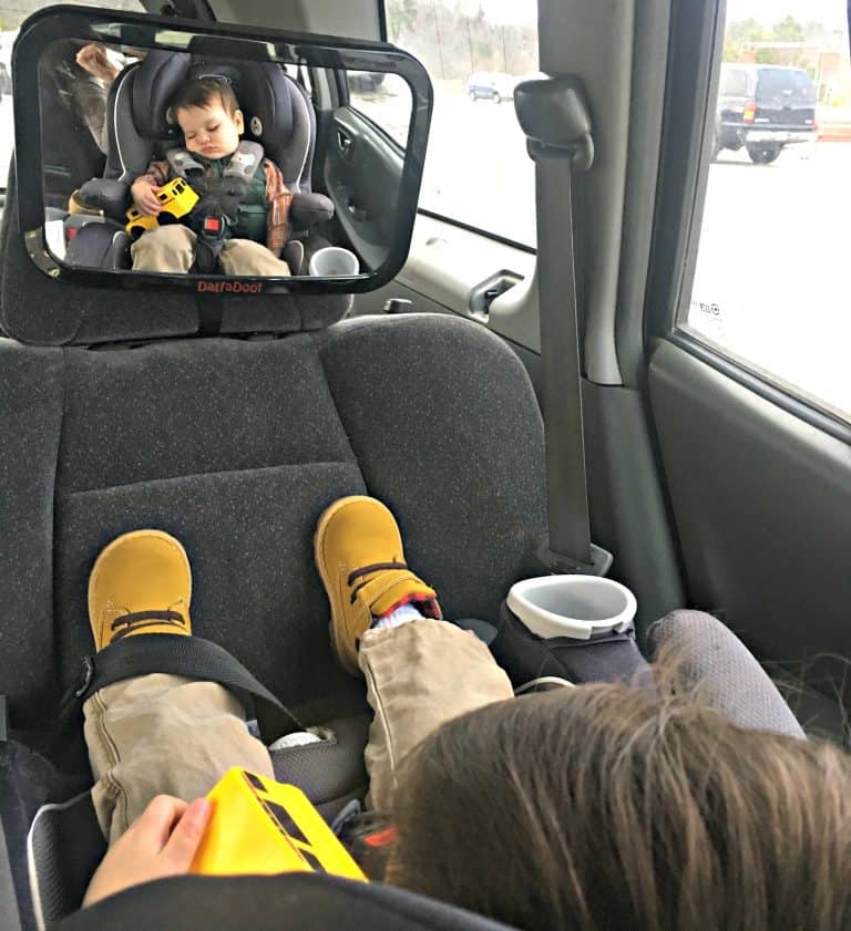 Baby crying in the car? Here are great tips on how to stop baby crying in the carseat. When Baby is screaming in the car, you just want quiet! This easy idea will help you get your baby to stop crying fast during travel...