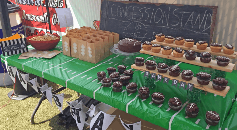 How to Throw a Football  Birthday Party  for Your Baby or 